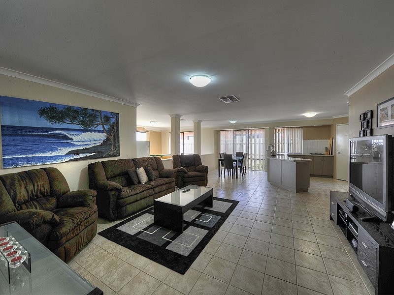 19 Marsdenia Road, Halls Head WA 6210