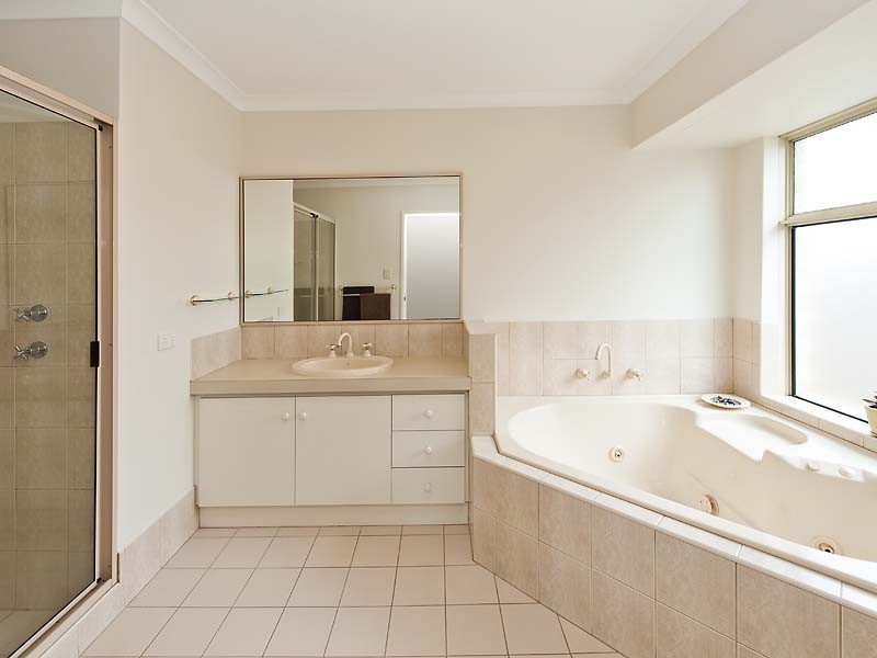 11 Jannali Way, San Remo WA 6210