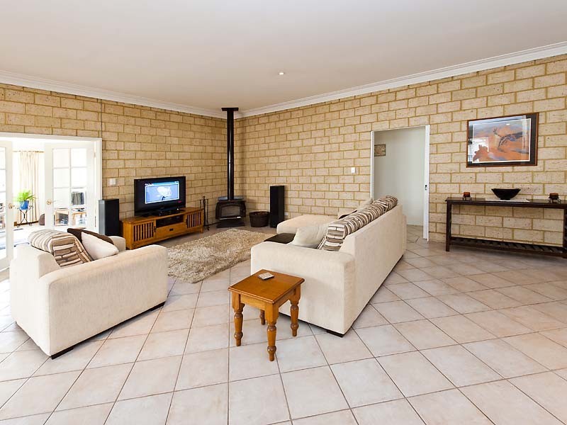 11 Jannali Way, San Remo WA 6210