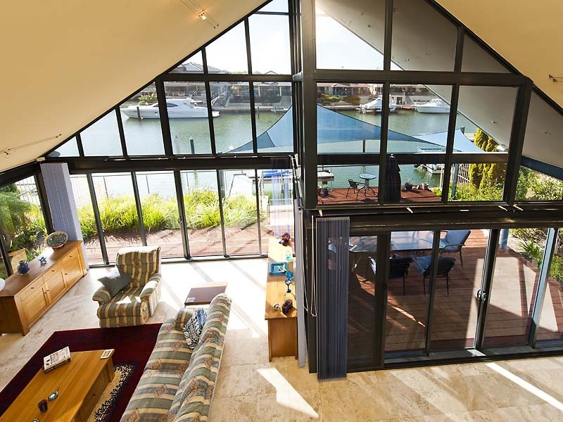 4 Starfire Close, Halls Head WA 6210