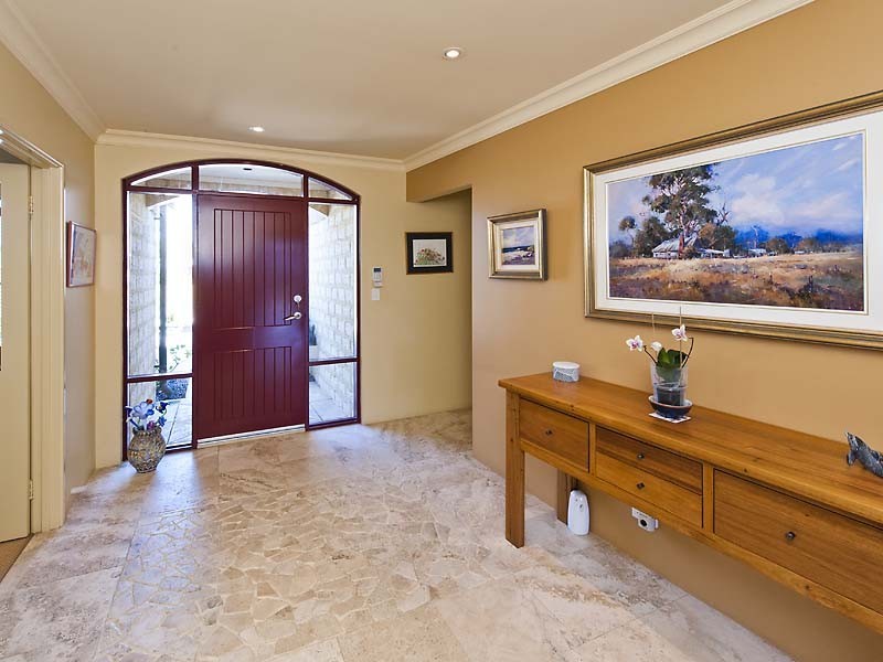 4 Starfire Close, Halls Head WA 6210