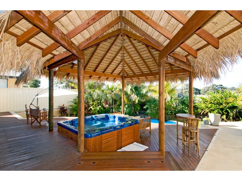 12 Nullewa Parkway, Lakelands WA 6180