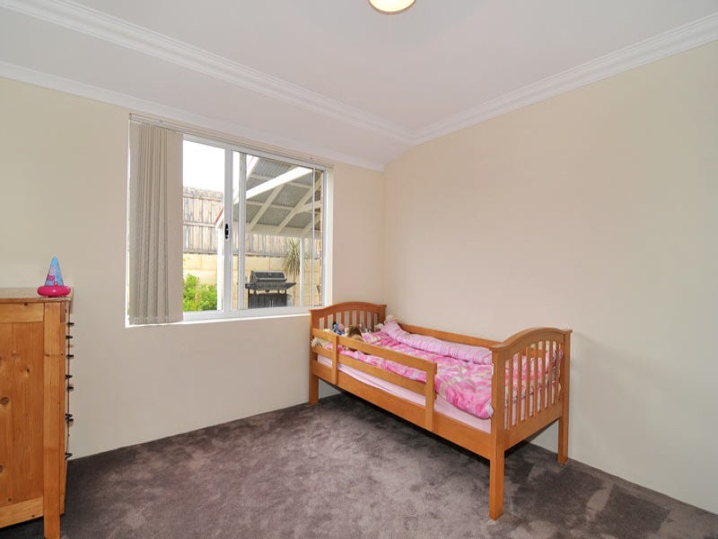 12 Quandong Parkway, Halls Head WA 6210