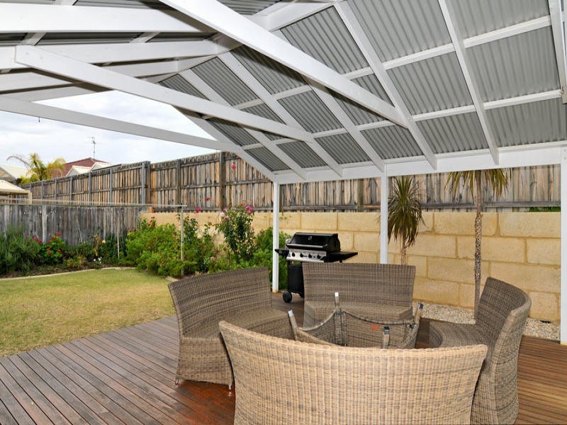 12 Quandong Parkway, Halls Head WA 6210