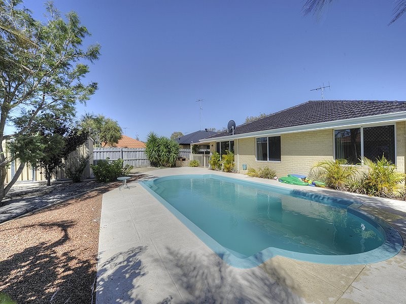 25 Bethel Corner, Halls Head WA 6210