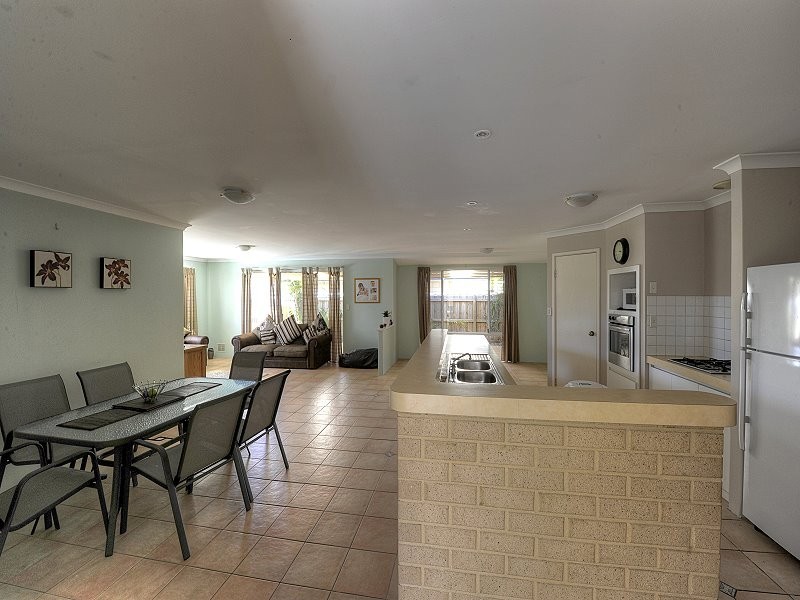 25 Bethel Corner, Halls Head WA 6210