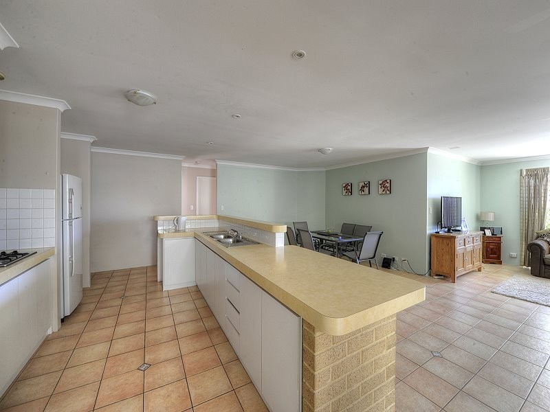 25 Bethel Corner, Halls Head WA 6210