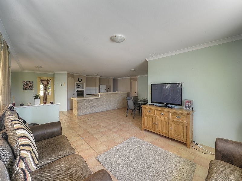 25 Bethel Corner, Halls Head WA 6210