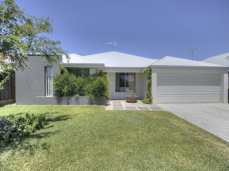 78 Seascapes Boulevard, Halls Head WA 6210