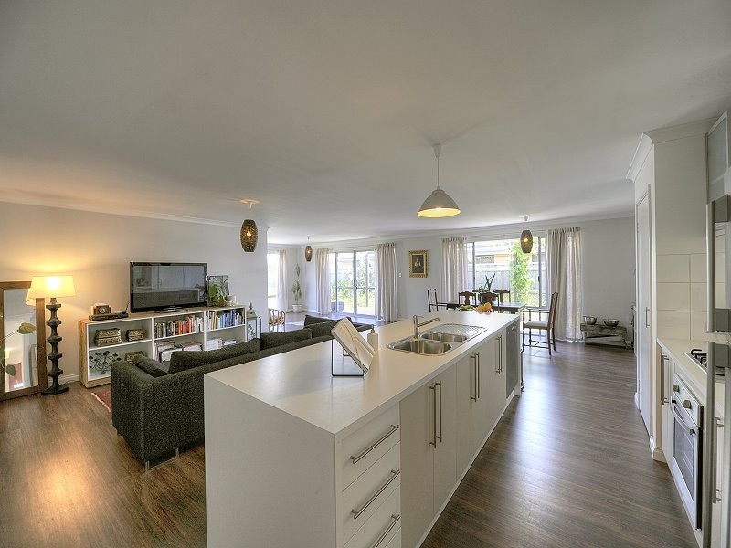 78 Seascapes Boulevard, Halls Head WA 6210