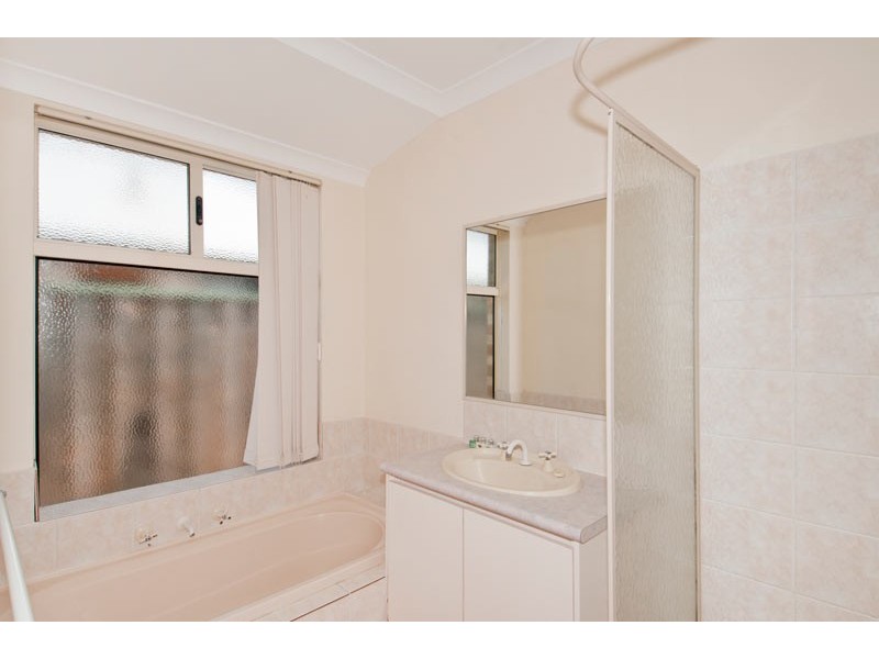 30 Aldenham Heights, Halls Head WA 6210