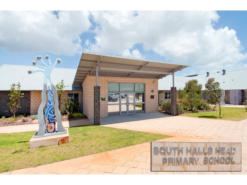 30 Aldenham Heights, Halls Head WA 6210