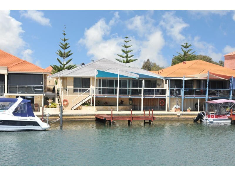 13 Starfire Close, Halls Head WA 6210