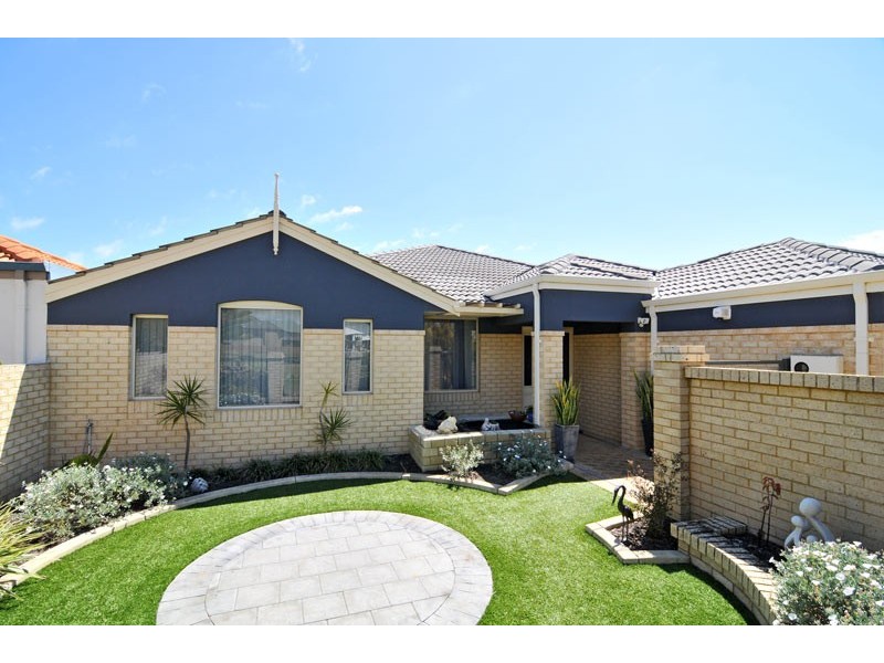 13 Starfire Close, Halls Head WA 6210