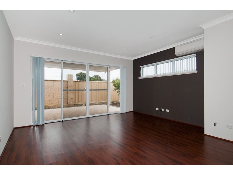 2 Illyarrie Avenue, Falcon WA 6210