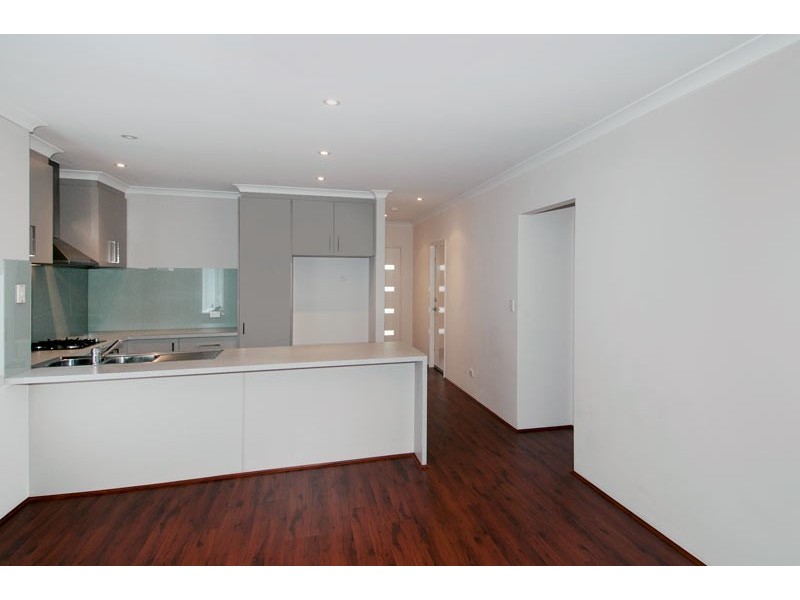 2 Illyarrie Avenue, Falcon WA 6210