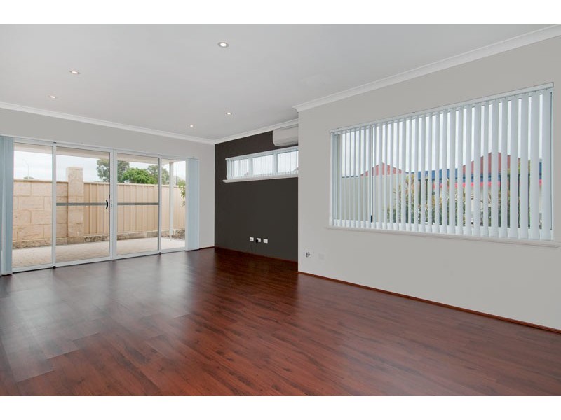 2 Illyarrie Avenue, Falcon WA 6210