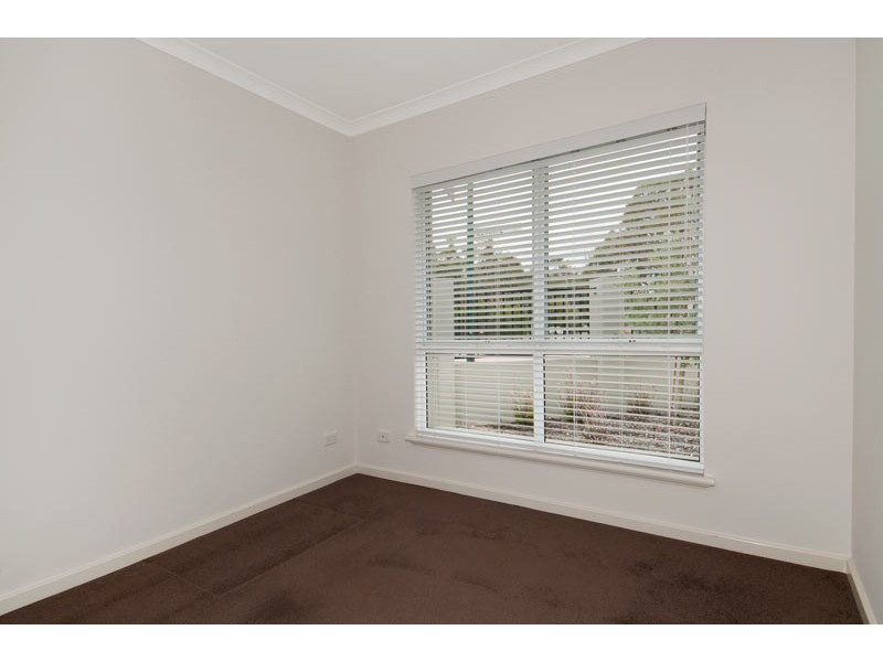 2 Illyarrie Avenue, Falcon WA 6210