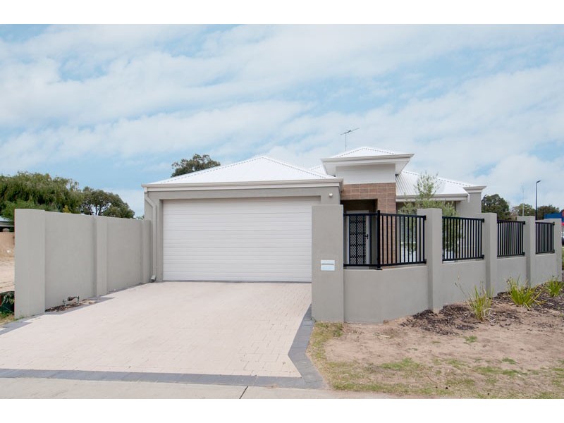 2 Illyarrie Avenue, Falcon WA 6210