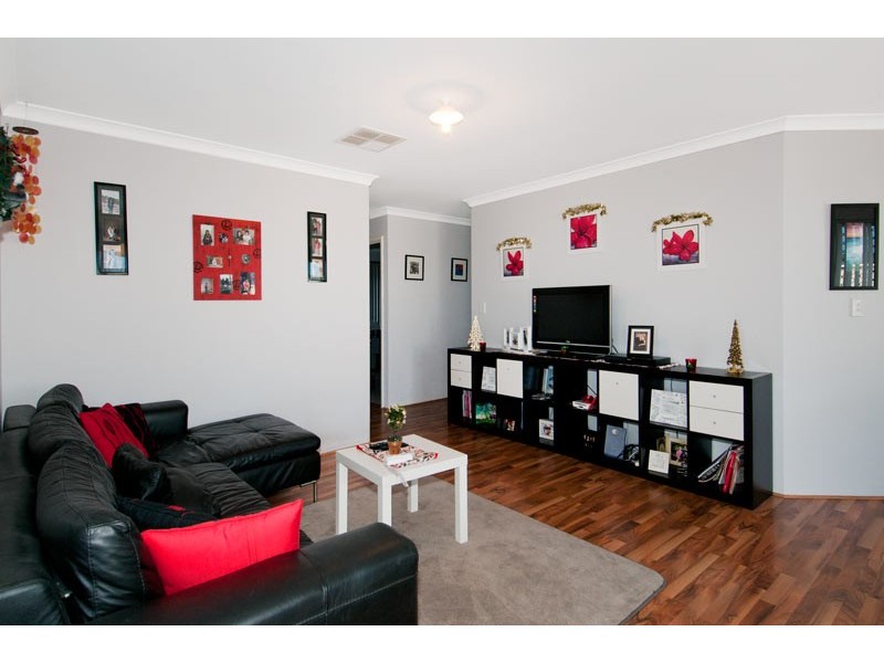 22 Highcliffe Circle, Lakelands WA 6180