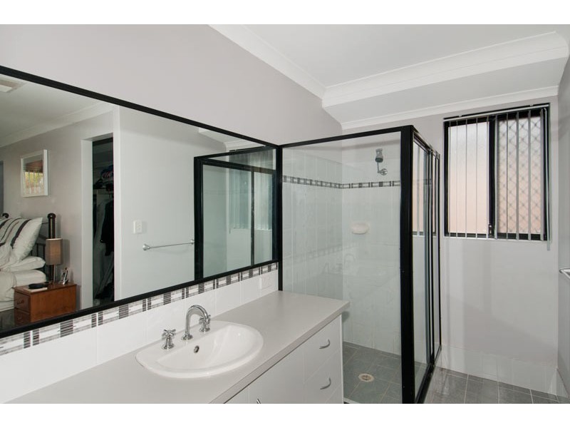 22 Highcliffe Circle, Lakelands WA 6180