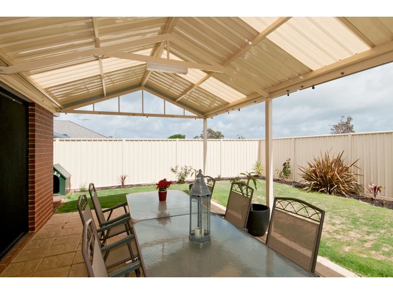 22 Highcliffe Circle, Lakelands WA 6180