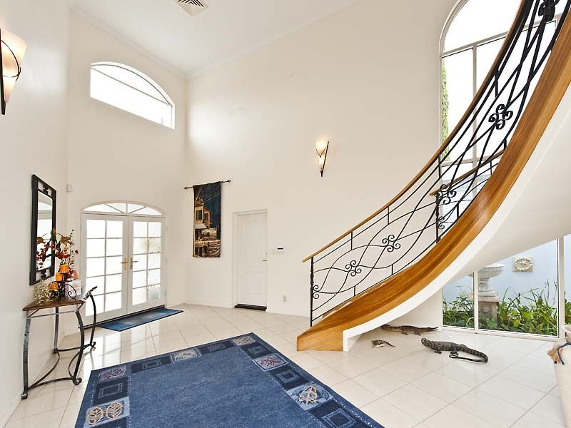 9 Santavea Mews, Halls Head WA 6210