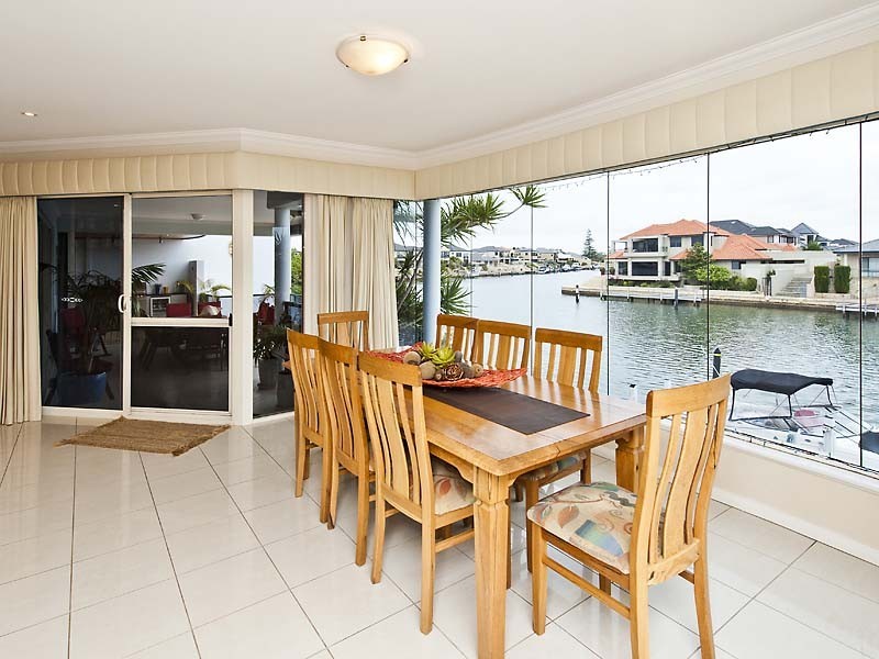 9 Santavea Mews, Halls Head WA 6210