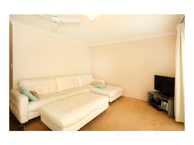 4 Marlborough Close, Greenfields WA 6210