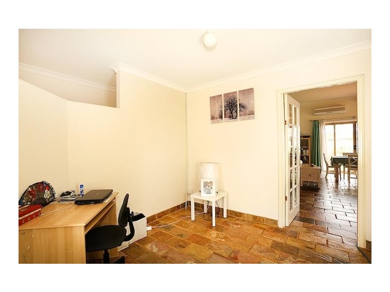 4 Marlborough Close, Greenfields WA 6210