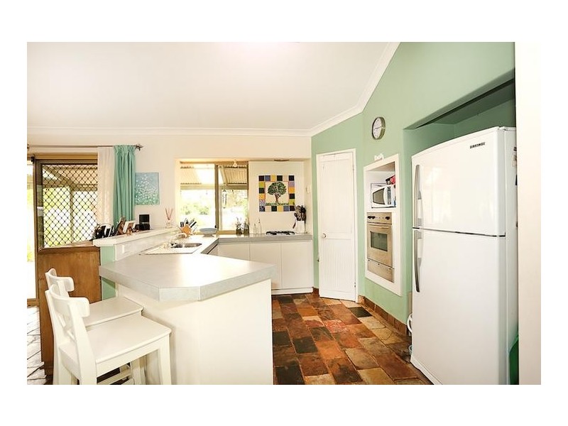 4 Marlborough Close, Greenfields WA 6210