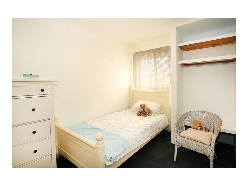 4 Marlborough Close, Greenfields WA 6210