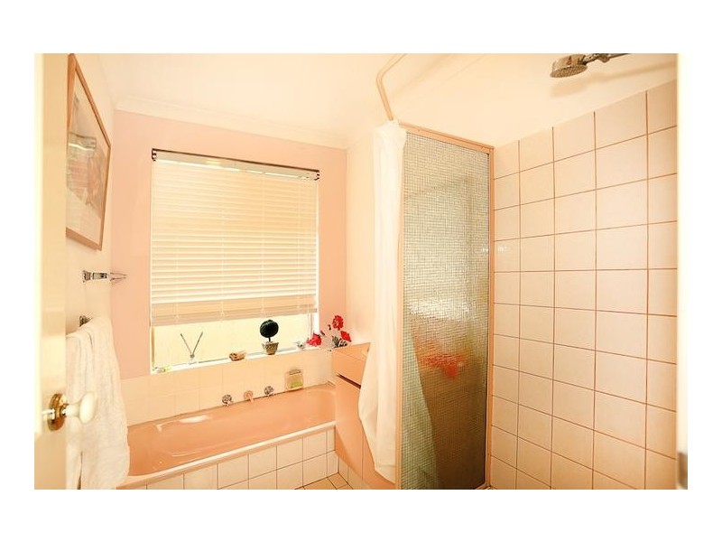 4 Marlborough Close, Greenfields WA 6210