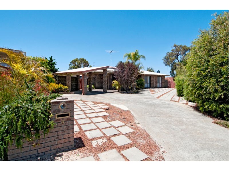 4 Napier Close, Halls Head WA 6210