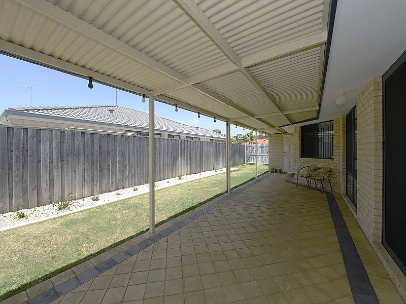 170 Peelwood Parade, Halls Head WA 6210