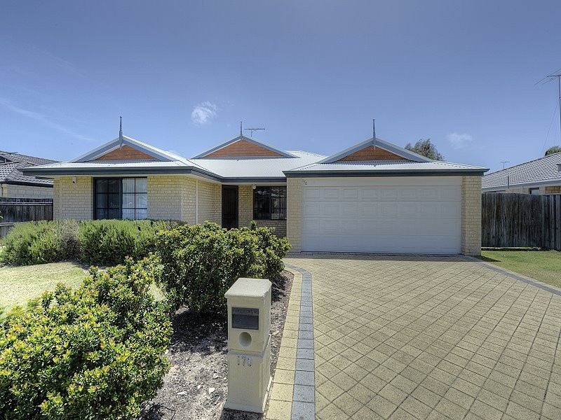 170 Peelwood Parade, Halls Head WA 6210