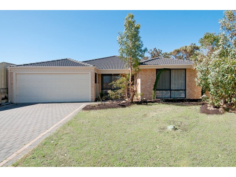 31 Kerkeri Heights, Lakelands WA 6180