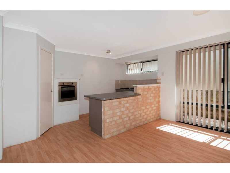 31 Kerkeri Heights, Lakelands WA 6180