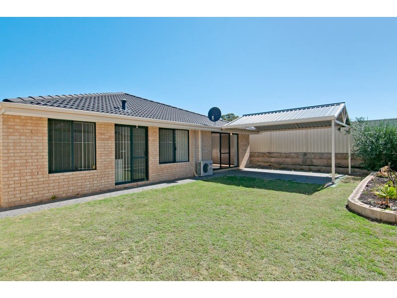 31 Kerkeri Heights, Lakelands WA 6180