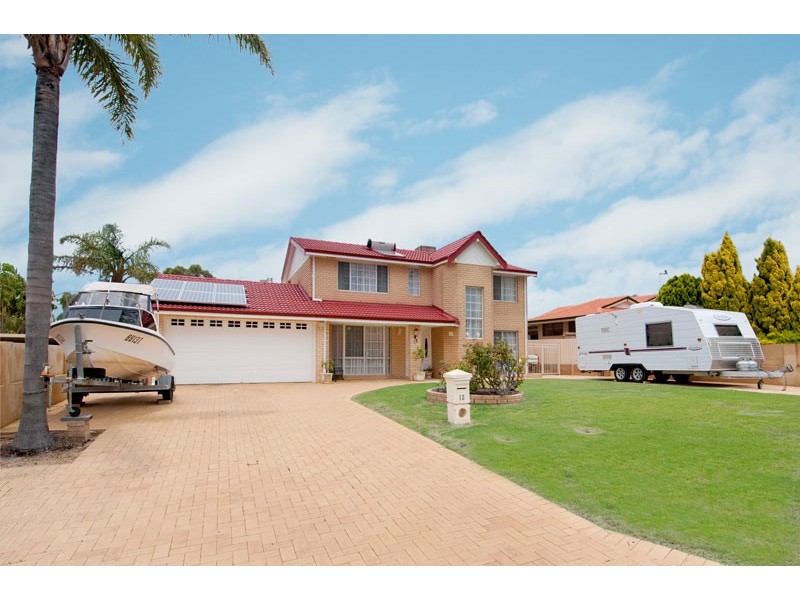 12 Pepperwood Rise, Halls Head WA 6210