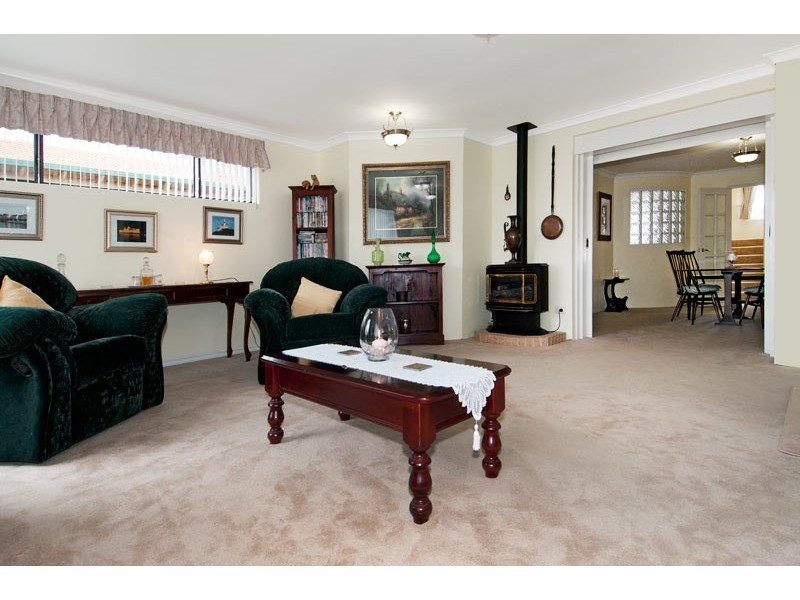 12 Pepperwood Rise, Halls Head WA 6210