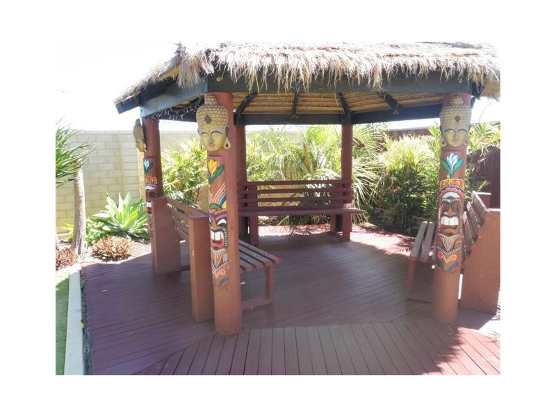 12 Grasshill Grange, Halls Head WA 6210