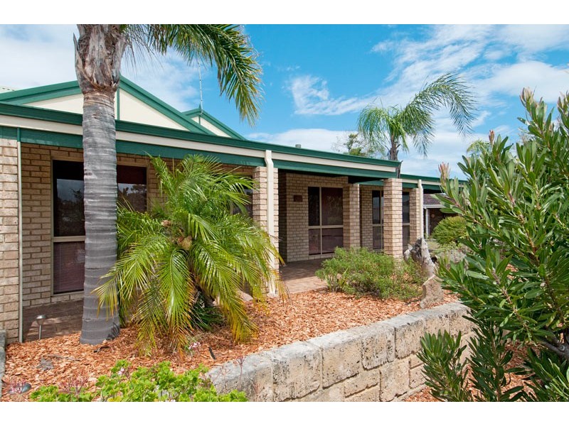 29 Oaklands Avenue, Halls Head WA 6210