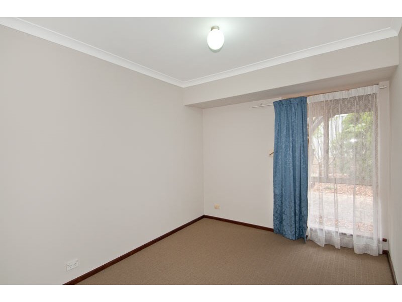 29 Oaklands Avenue, Halls Head WA 6210