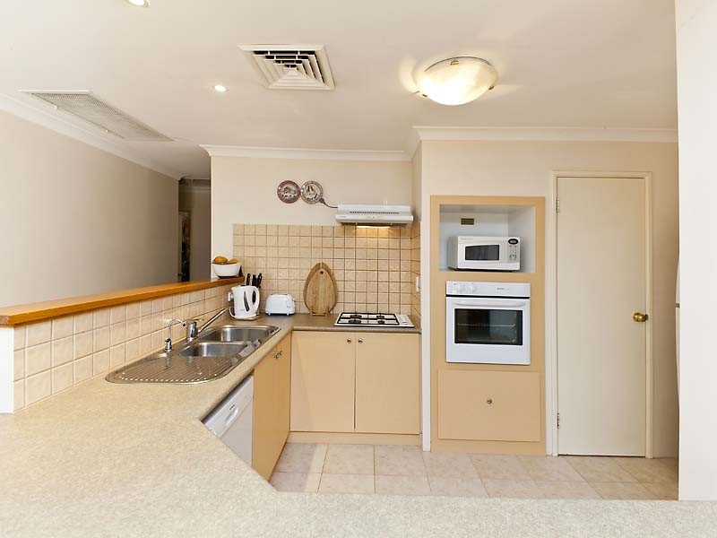 61 Darwin Terrace, Dudley Park WA 6210