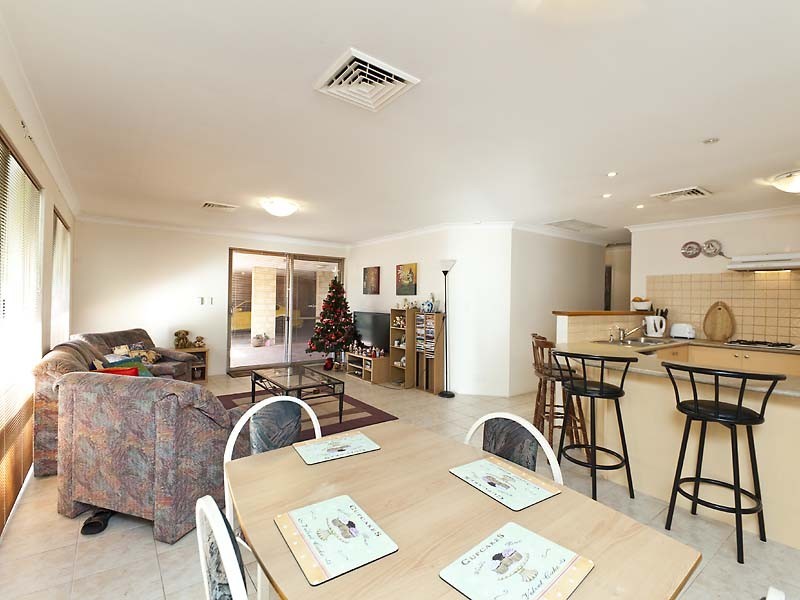 61 Darwin Terrace, Dudley Park WA 6210