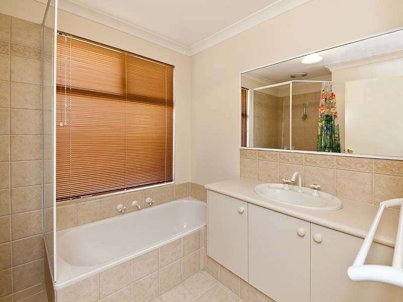 61 Darwin Terrace, Dudley Park WA 6210