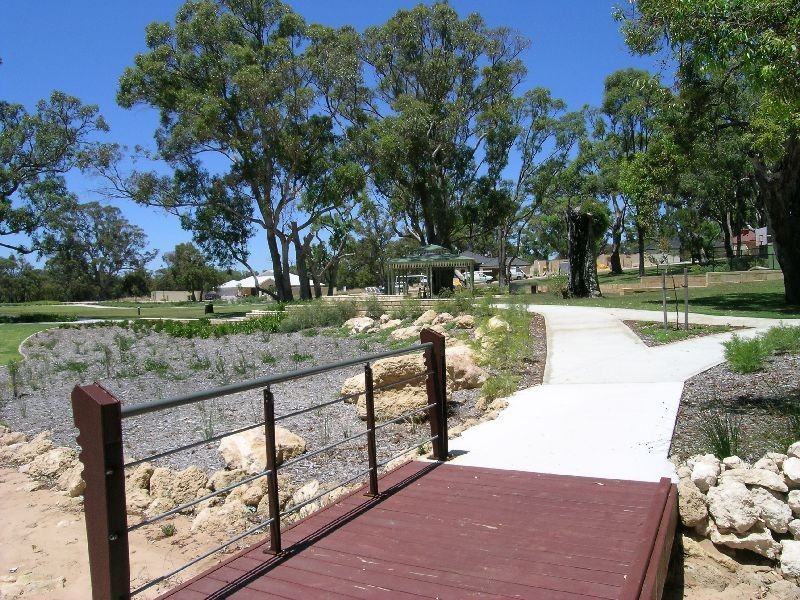 9 Chalice Rise, Lakelands WA 6180