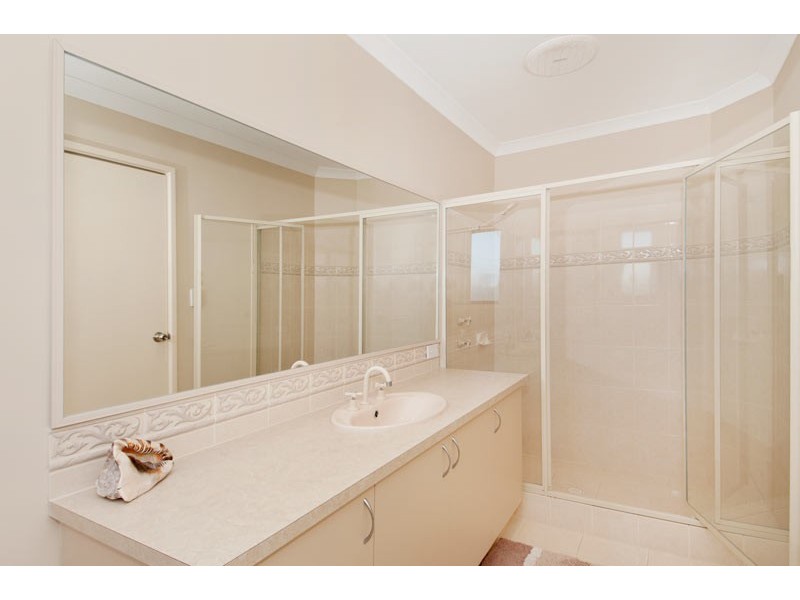 12 Grasshill Grange, Halls Head WA 6210