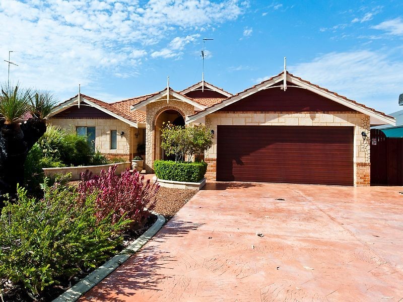 9 Riverina Avenue, Coodanup WA 6210